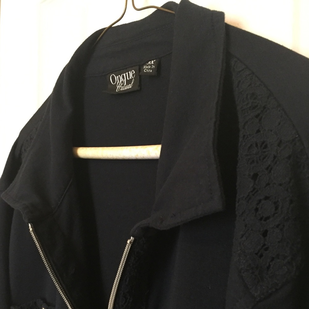 🦋 Zip Front Navy Blue Sweatshirt
